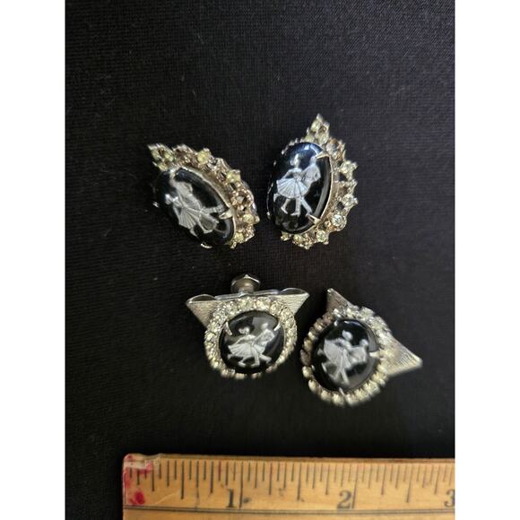 Charming 50s/ 60's square Dancing Couple Clip-On Earrings & Matching Collar Tips - Picture 3 of 11
